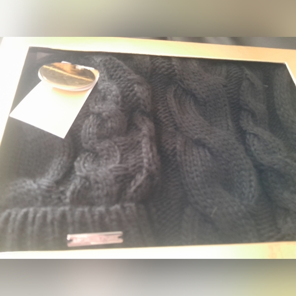 Michael Kors Black Cable Knit Scaft and Hat Set NWT - Picture 4 of 7
